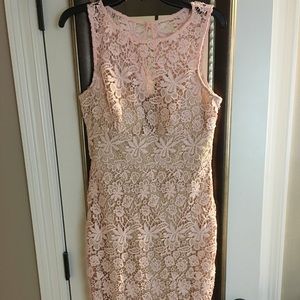 ❤️EUC Pink lace Bisou Bisou dress